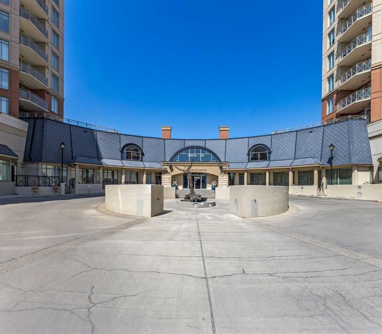 #409 1718 14 Avenue NW, Calgary, Alberta, T2N 4Y7