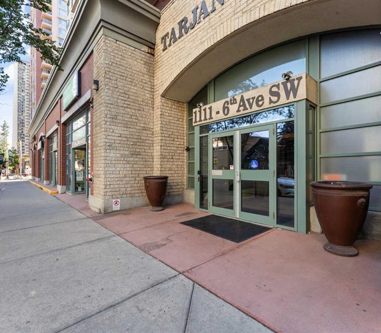 #910 1111 6 Avenue SW, Calgary, Alberta, T2P 5M5