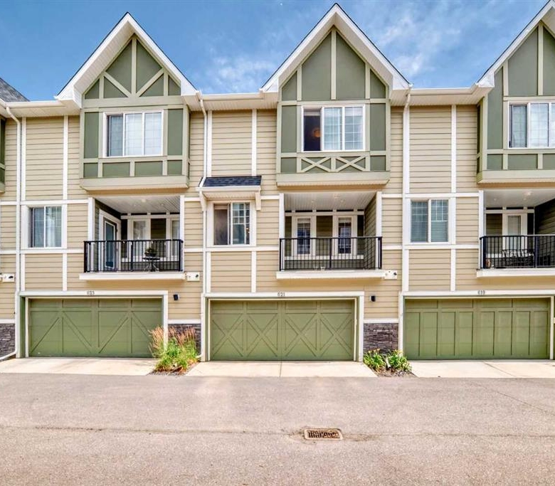 621 Nolanlake Villas NW, Calgary, Alberta, T3R 0Z7