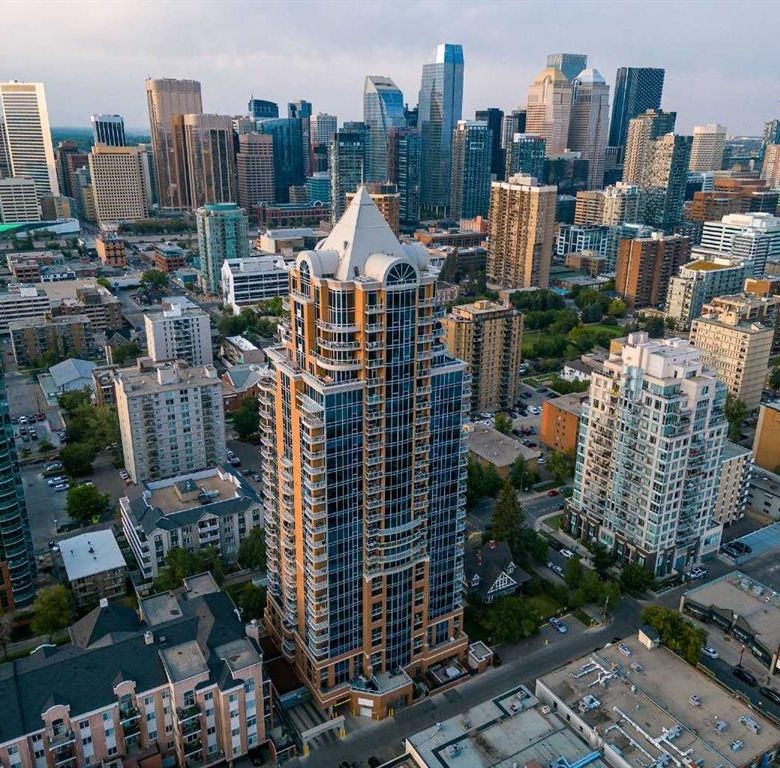 #803 817 15 Avenue SW, Calgary, Alberta, T2R 0H8