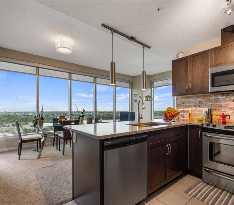 #2102 1320 1 Street SE, Calgary, Alberta, T2G 0G8