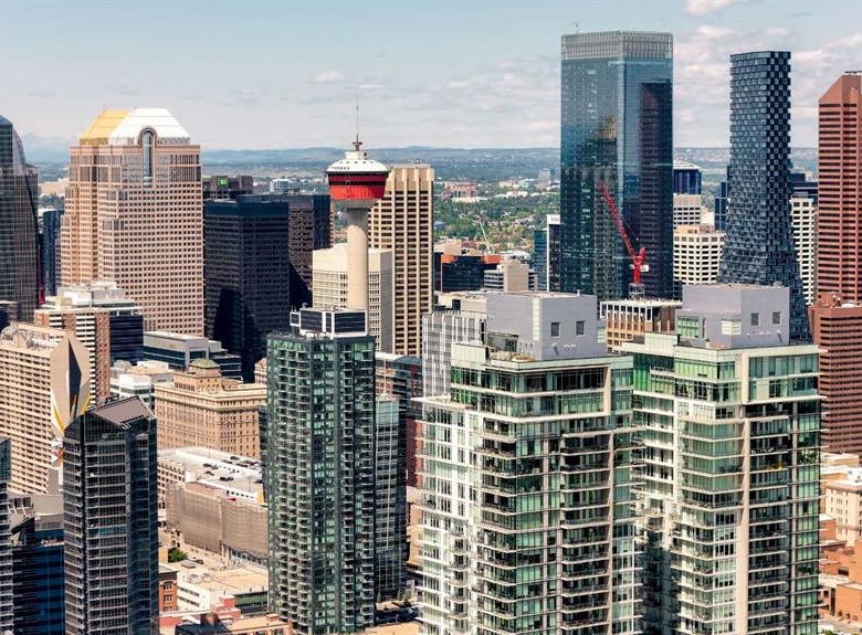 #1501 1122 3 Street SE, Calgary, Alberta, T2G 1H7