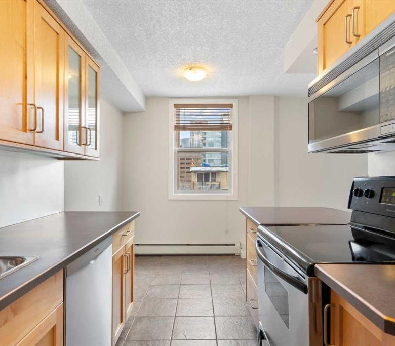 #604 605 14 Avenue SW, Calgary, Alberta, T2R0M9