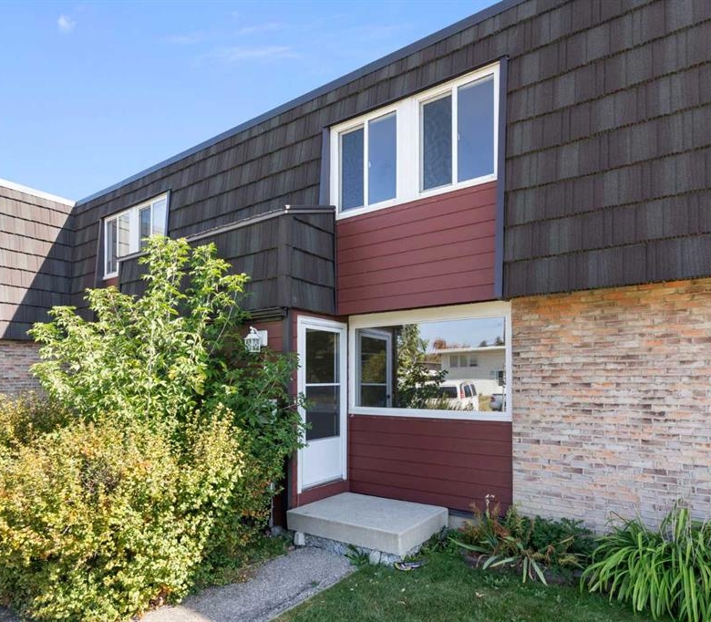 #32 80 Galbraith Drive SW, Calgary, Alberta, T3E 4Z6