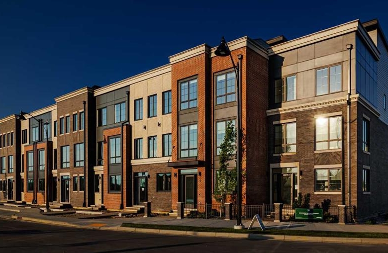 16 Greenwich Heath NW, Calgary, Alberta, T3B 6P4