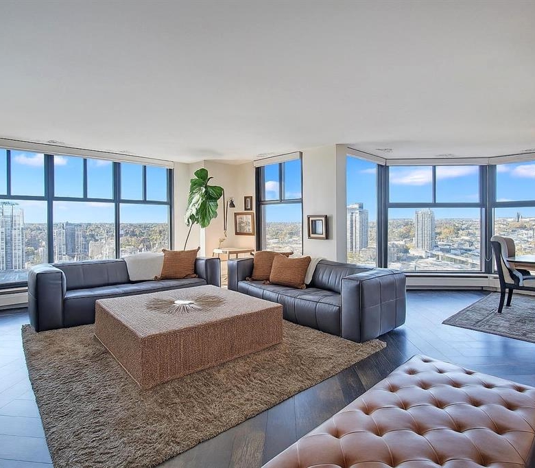 #2403 1100 8 Avenue SW, Calgary, Alberta, T2P 3T9