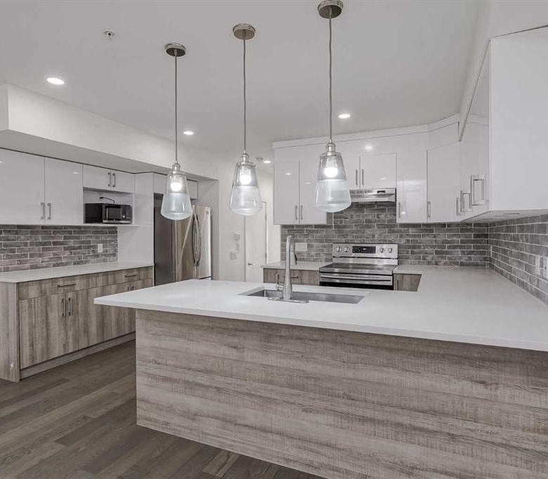 #109 1632 20 Avenue NW, Calgary, Alberta, T2M 1G8