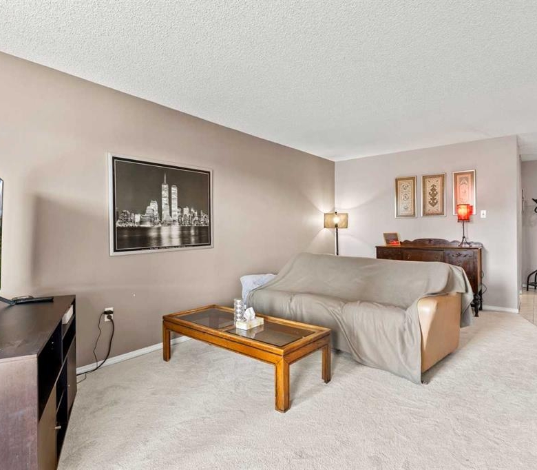 #704 718 12 Avenue SW, Calgary, Alberta, T2R 0H7