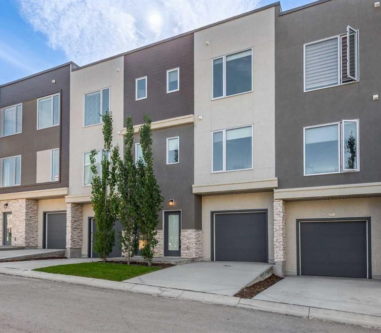 507 Shawnee Square SW, Calgary, Alberta, T2Y0W4