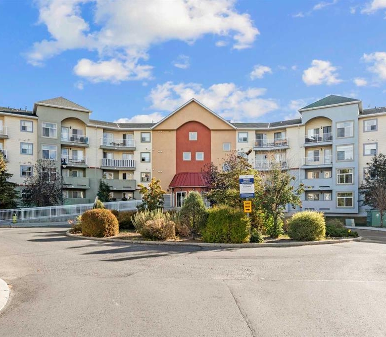 #2401 700 Willowbrook Road NW, Airdrie, Alberta, T4B 0L5