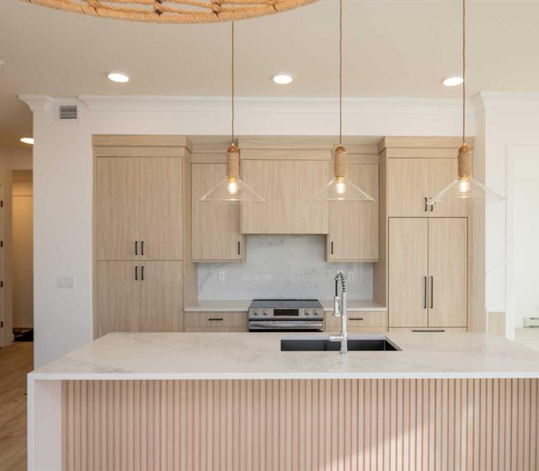 #402 330 Dieppe Drive SW, Calgary, Alberta, T3E2L4