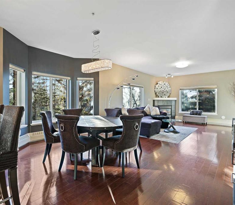 #332 10 Discovery Ridge Close SW, Calgary, Alberta, T3H 5X3