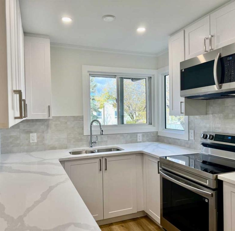 #77 115 Bergen Road NW, Calgary, Alberta, T3K 1P2