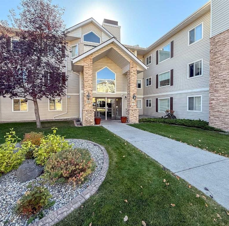 #2206 7451 Springbank Boulevard SW, Calgary, Alberta, T3H 4K5