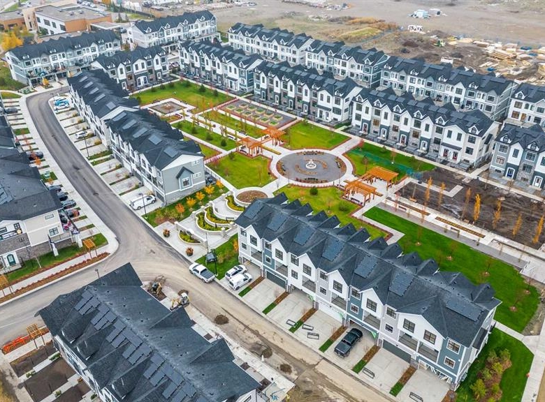 119 Les Jardins Park SE, Calgary, Alberta, T2C 5V3