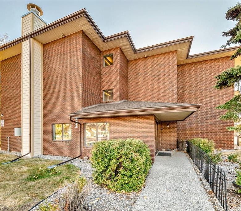 #3307 393 Patterson Hill SW, Calgary, Alberta, T3H 2P4