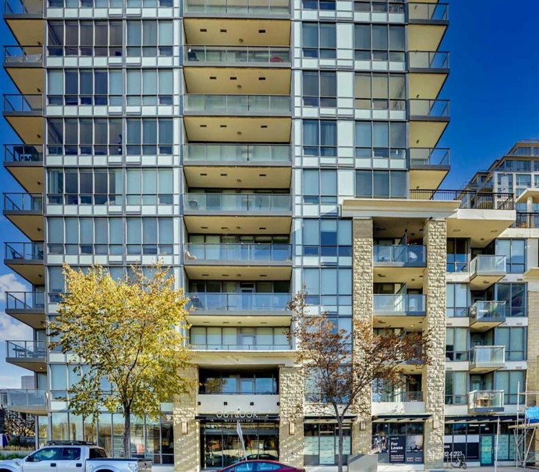 #205 128 2 Street SW, Calgary, Alberta, T2P 0S7