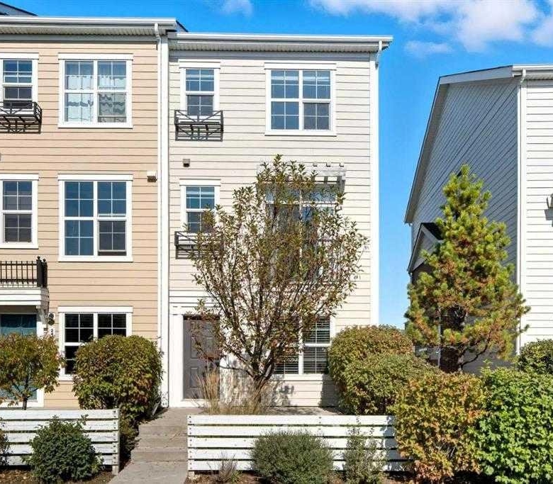 22 Nolan Hill Gate NW, Calgary, Alberta, T3R 0T9