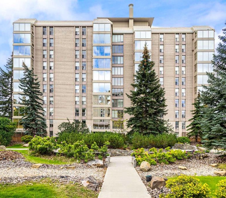 #305 4555 Varsity Lane NW, Calgary, Alberta, T3A 2V6