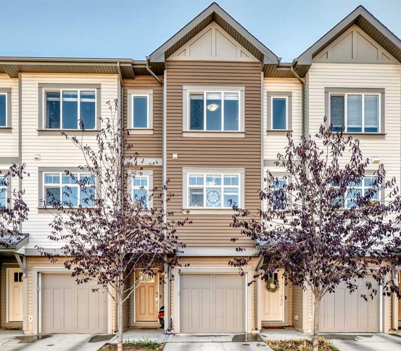 84 Copperstone Villas SE, Calgary, Alberta, T2Z 5E3