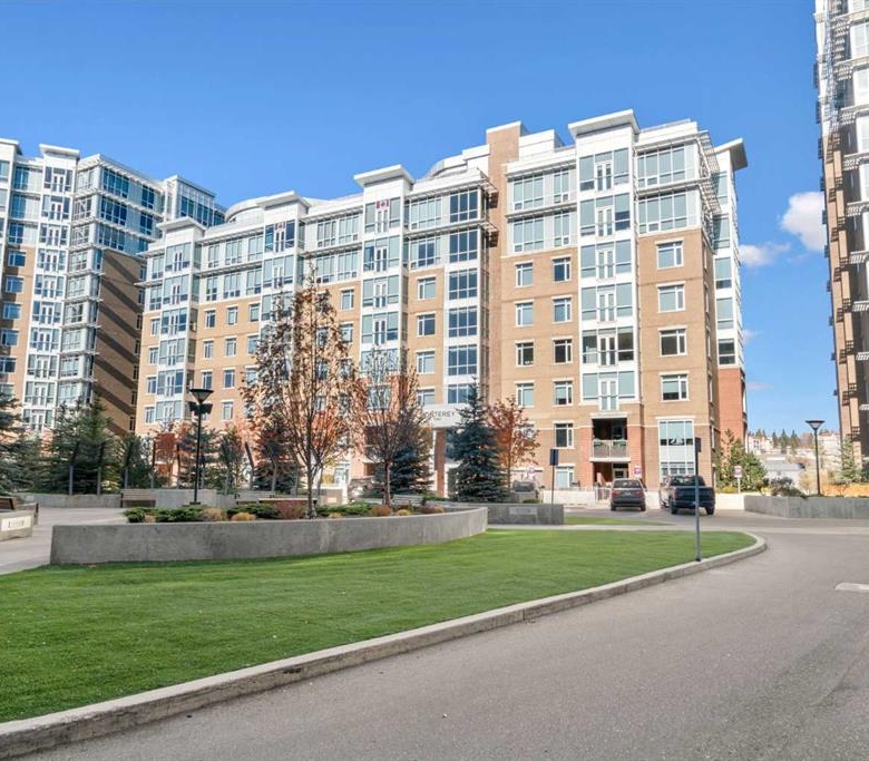 #402 24 Varsity Estates Circle NW, Calgary, Alberta, T3A 2X8