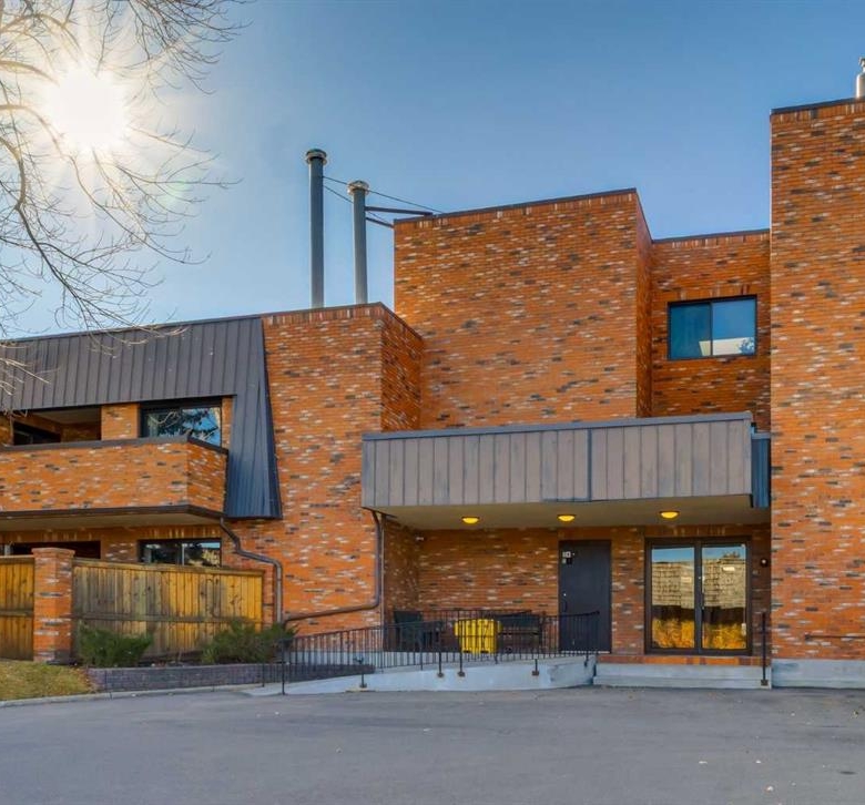 #104 9500 Oakfield Drive SW, Calgary, Alberta, T2V 0L1